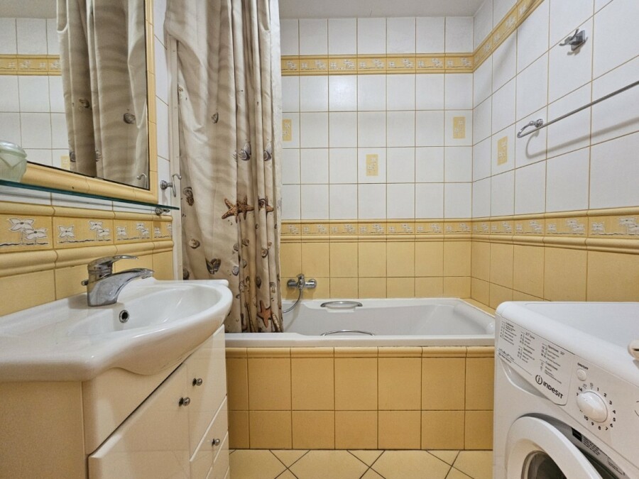 Warszawa, Targówek Bródno, Ludwika Kondratowicza, Czteropokojowe przy Stacji metra Bródno M2