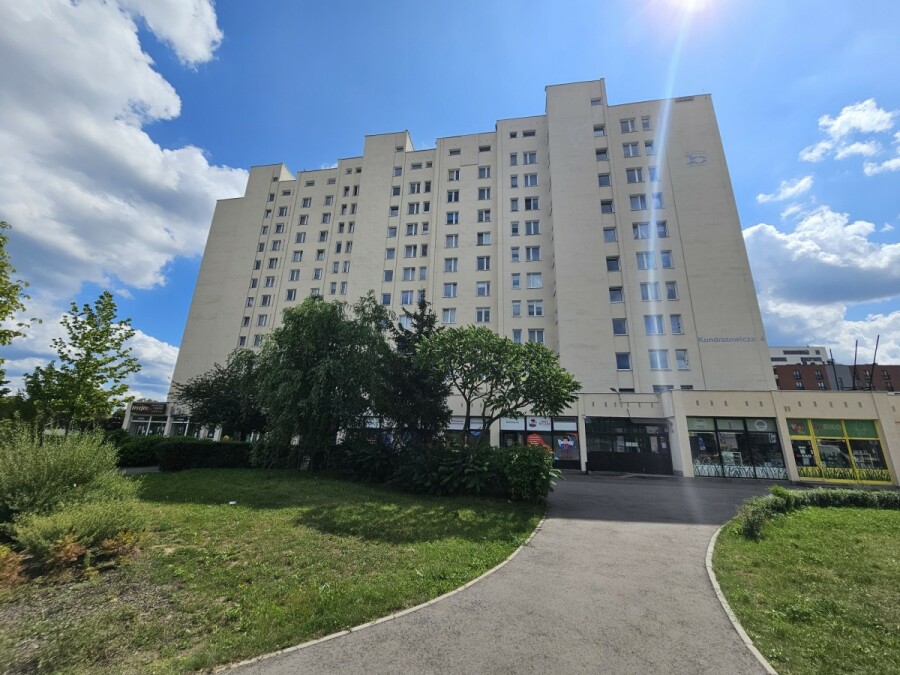 Warszawa, Targówek Bródno, Ludwika Kondratowicza, Czteropokojowe przy Stacji metra Bródno M2