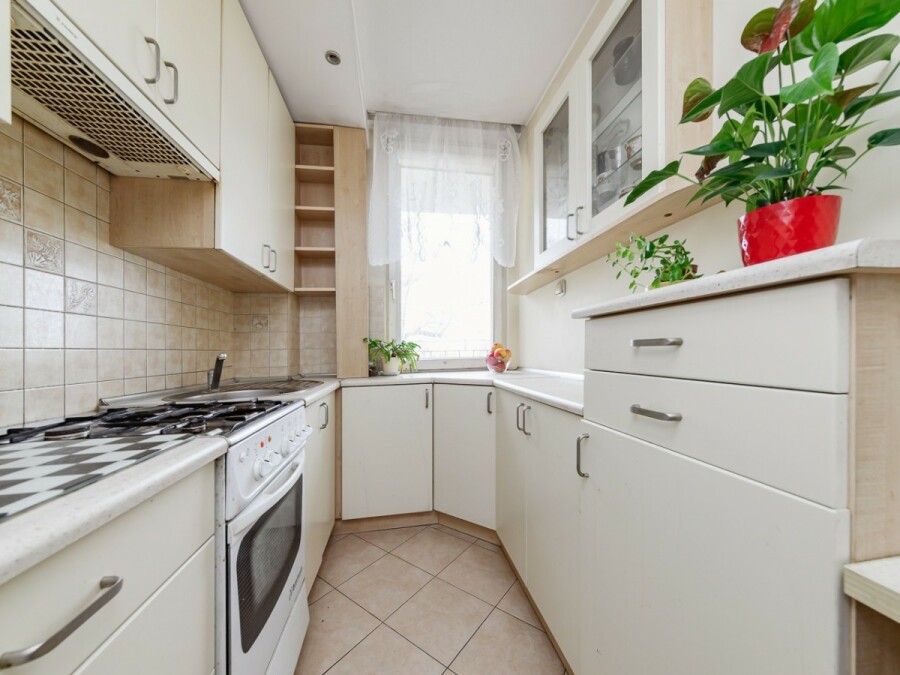 Warszawa, Targówek, Toruńska, Mieszkanie 54m2 z balkonem, do remontu - Toruńska