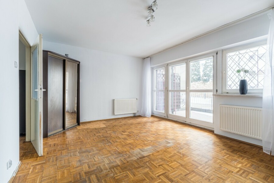 Warszawa, Targówek Mieszkaniowy, 2 pokoje Parter Taras 12,5m2 Metro Remont