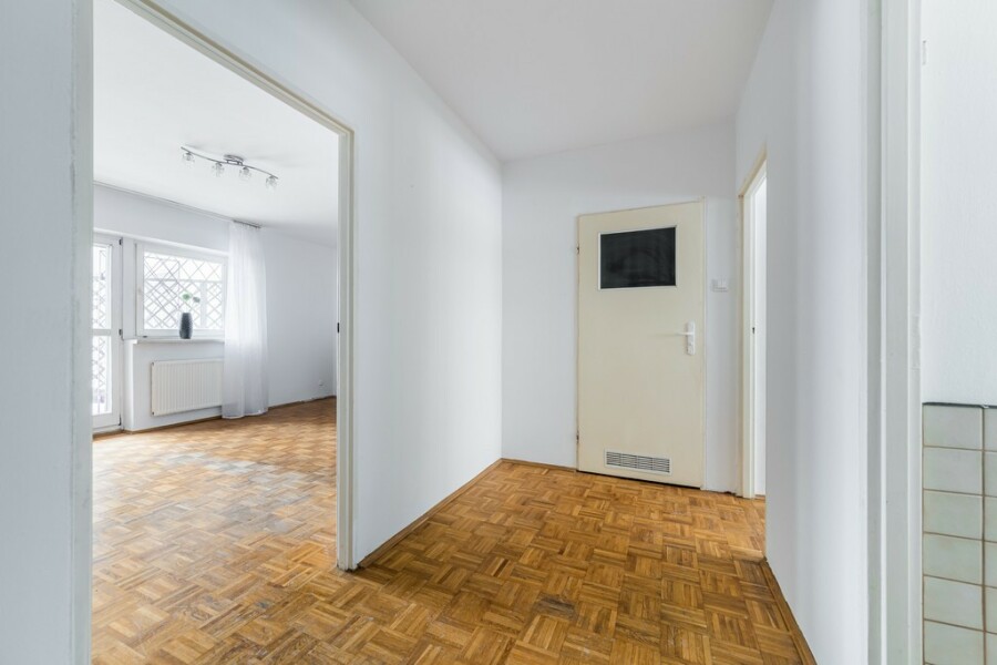 Warszawa, Targówek Mieszkaniowy, 2 pokoje Parter Taras 12,5m2 Metro Remont