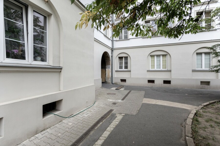 Warszawa, Praga, Targowa, Przestrzeń z duszą w sercu Pragi | 100 m² | Balkon