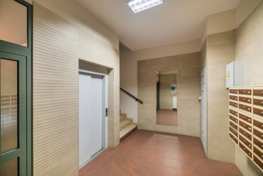Warszawa, Praga-Północ, Stefana Okrzei, 2 pokoje 58,73m2, miejsce postojowe, taras 13,5m2