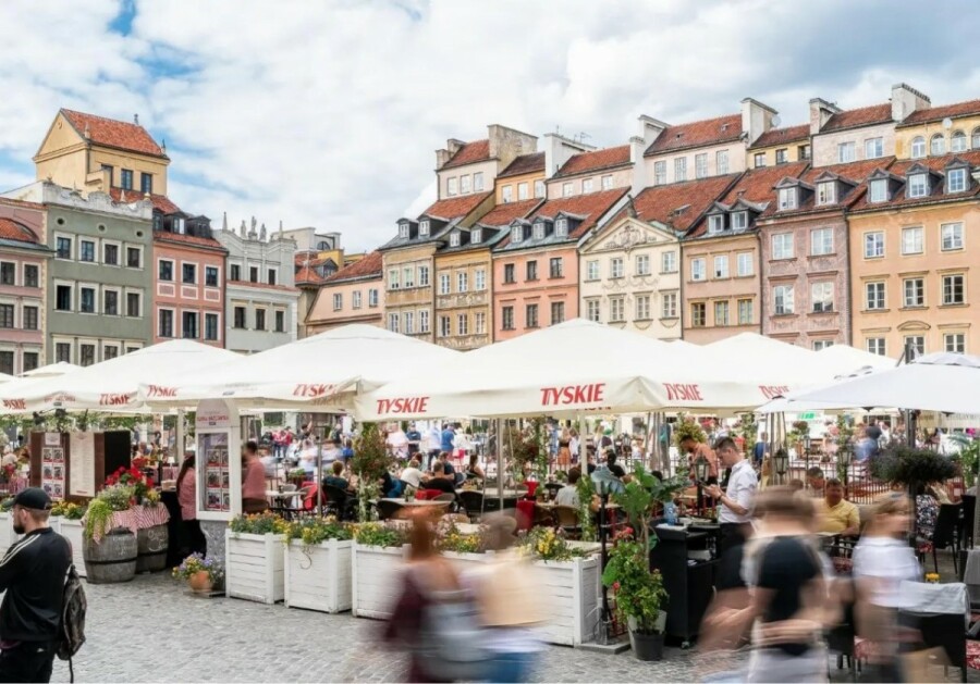 Warszawa, Śródmieście, Rynek Starego Miasta, Prestiżowy lokal gastronomiczny na Starówce