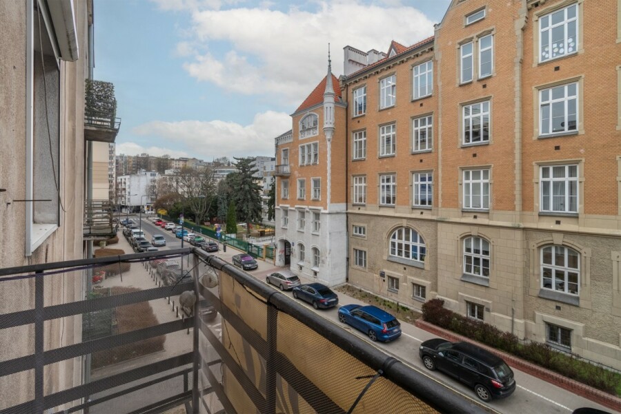 Warszawa, Śródmieście, Drewniana, Przestronne mieszkanie na Powiślu przy BUW