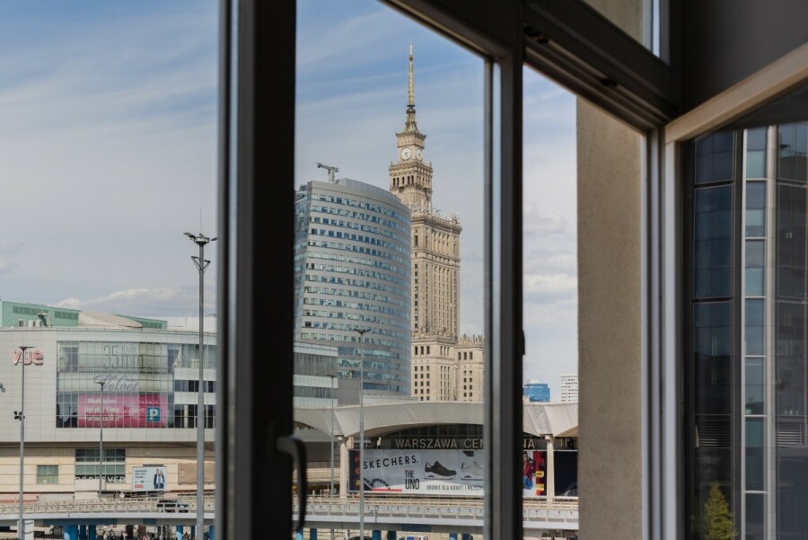 powiat Warszawa, Warszawa, Biuro|kancelaria|wysokie w kamienicy|obok D.Centra