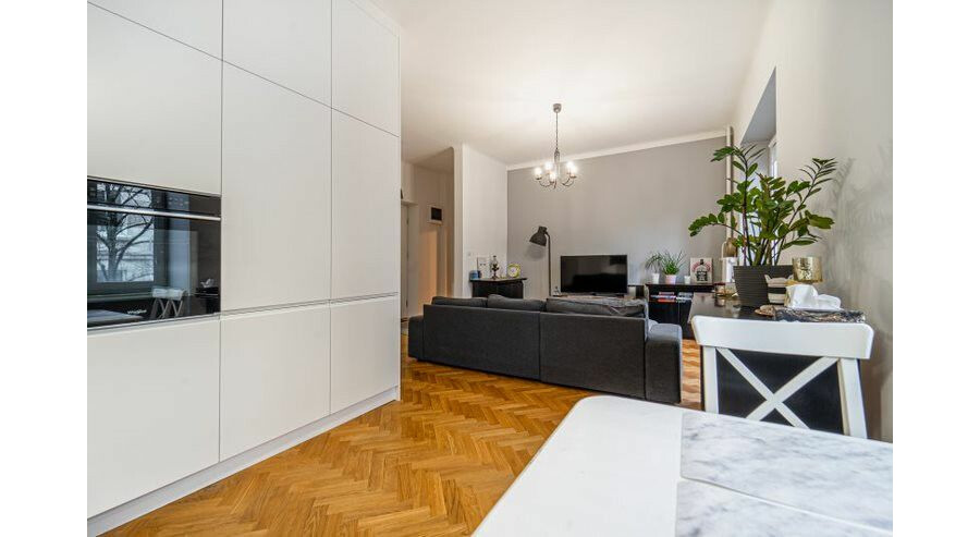 Warszawa, Śródmieście, Radna, Radna, elegancka kamienica