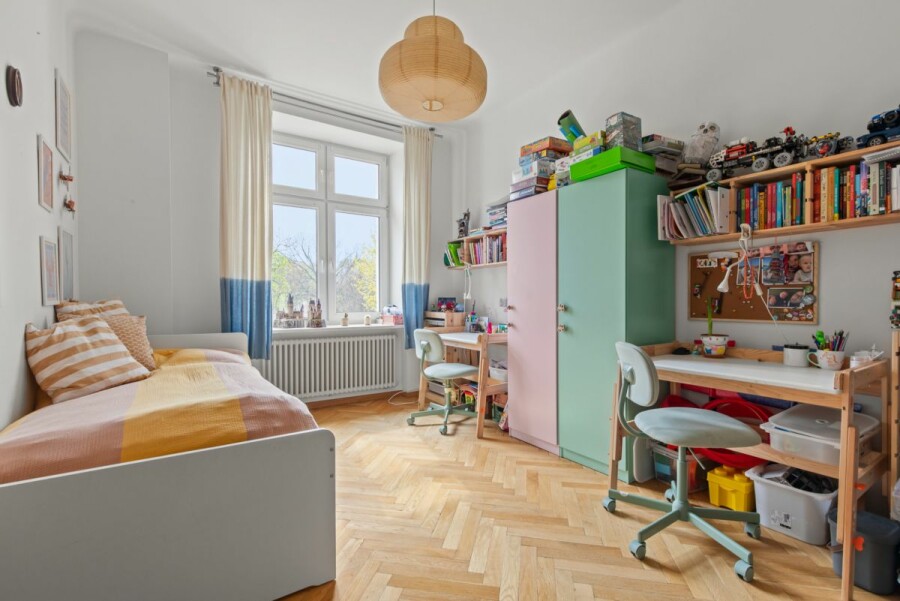Warszawa, Stary Żoliborz, Sierpecka, apartament w kamienicy z widokiem na park