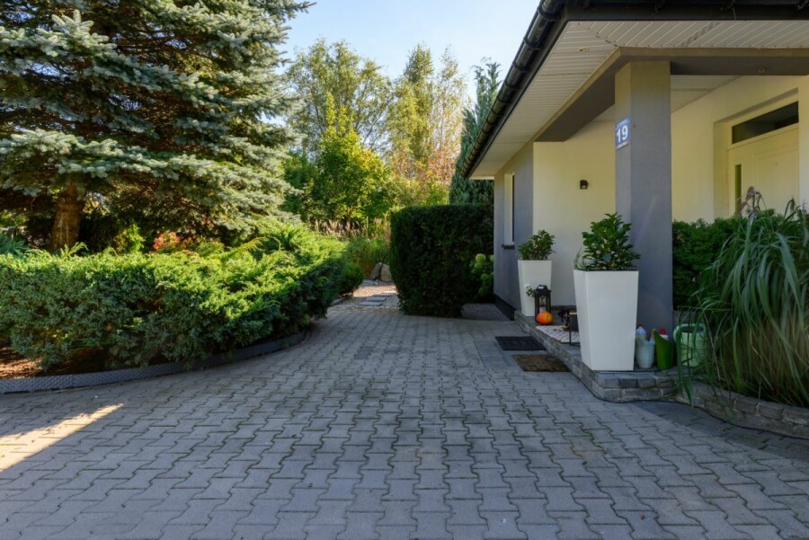 powiat wołomiński, Józefów, Spokojna, Komfortowy dom parterowy z pięknym ogrodem