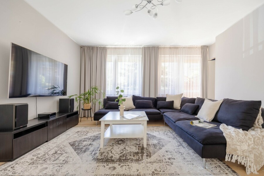 Warszawa, Bielany, Heroldów, Imponujący salon na rodzinnym osiedlu - GOTOWE