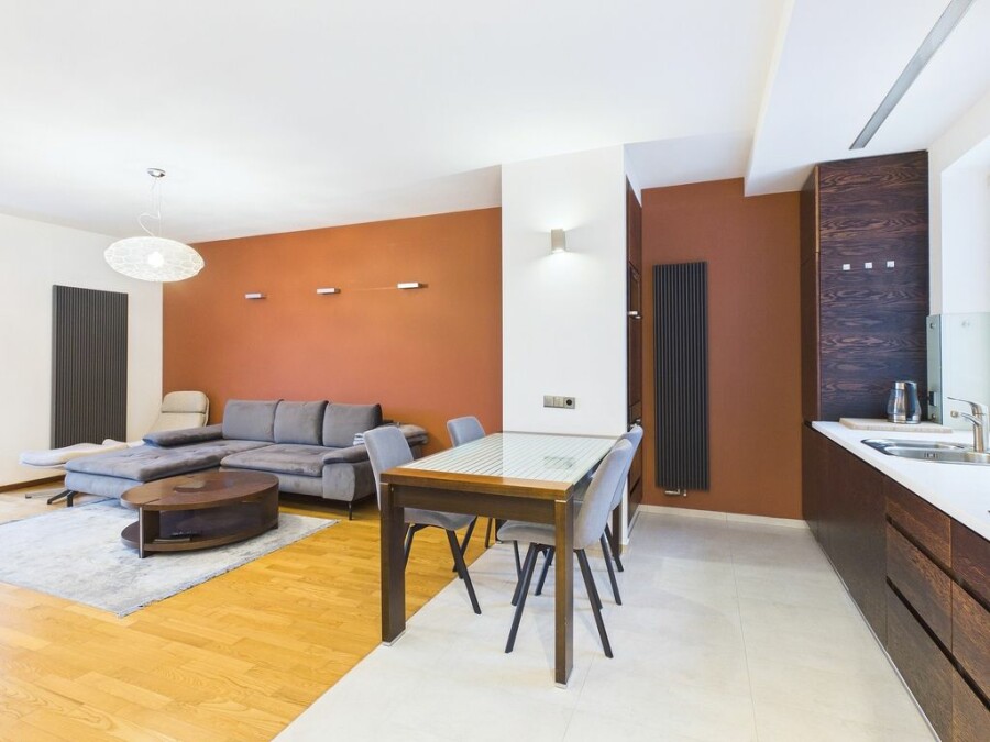Warszawa, Wola, Mroczna, 3 Pokoje Metro Balkon Wysoki Standard