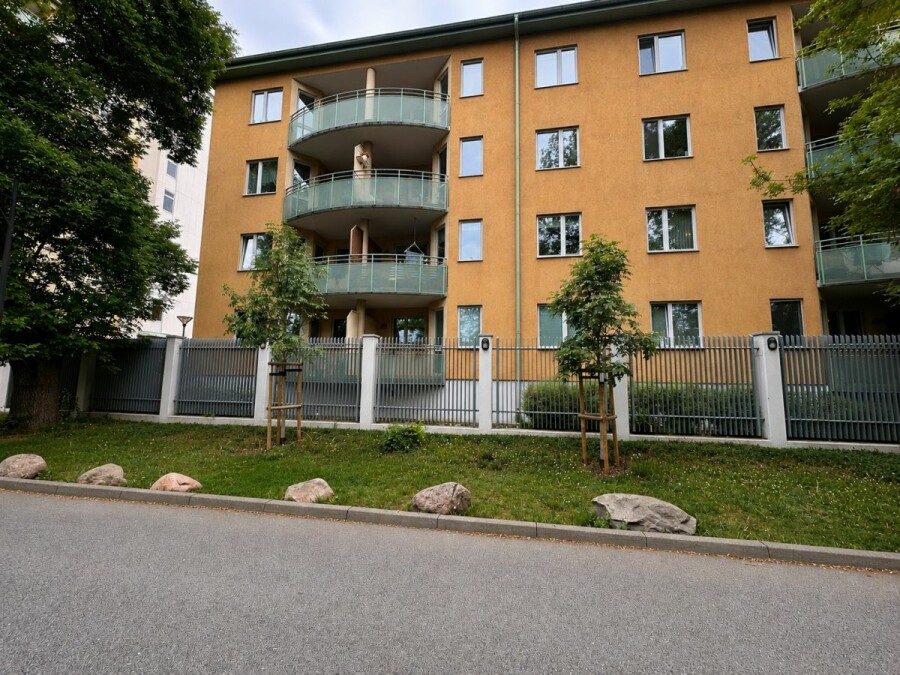 Warszawa, Mokotów Służew, Puławska, 91,6 m² + Komórka 3,3 m²+ Garaż + Balkon 6,3 m²