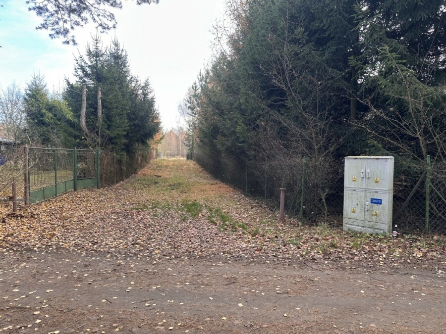 powiat wołomiński, Arciechów, Działka Arciechów z wstępnym podziałem