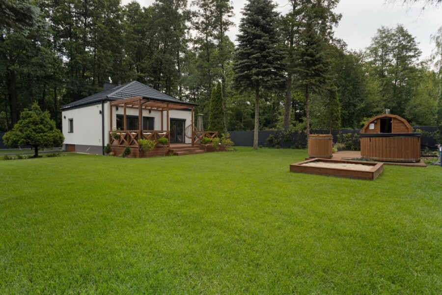 powiat legionowski, Cupel, Topolowa, Inteligentny dom nad wodą z sauną, jacuzzi, pomost
