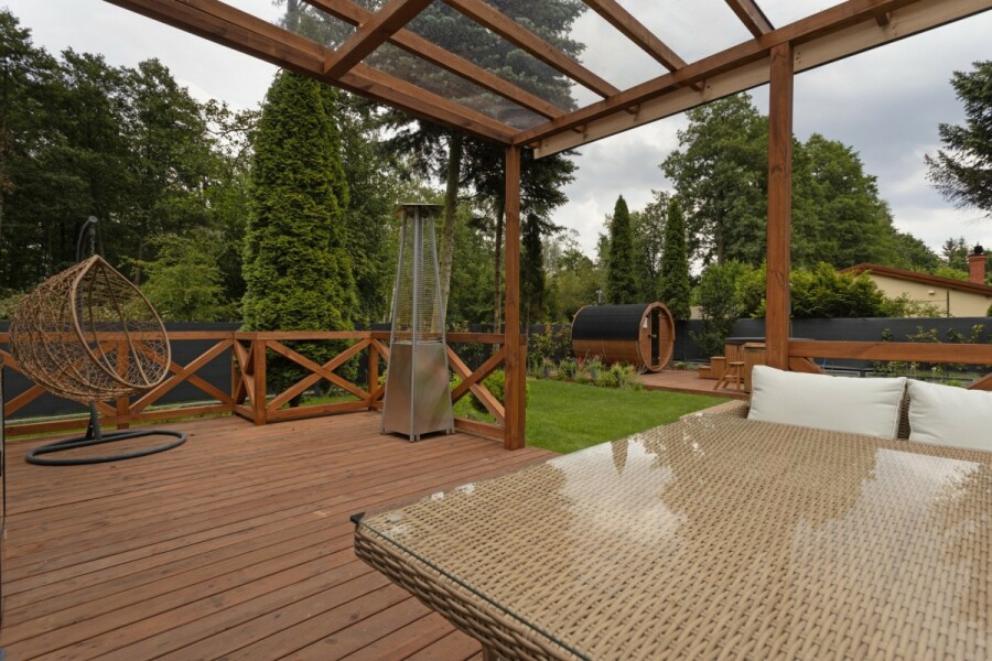 powiat legionowski, Cupel, Topolowa, Inteligentny dom nad wodą z sauną, jacuzzi, pomost