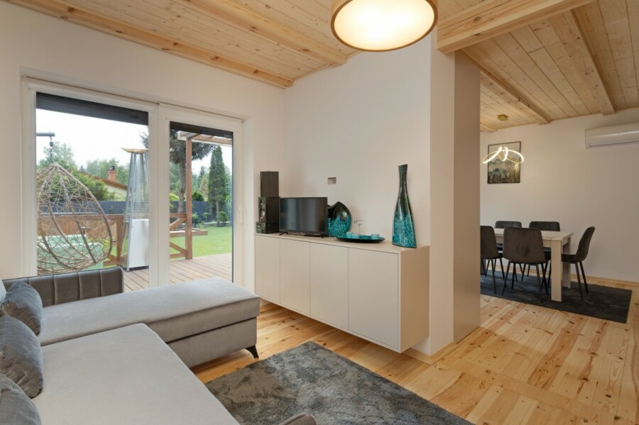 powiat legionowski, Cupel, Topolowa, Inteligentny dom nad wodą z sauną, jacuzzi, pomost