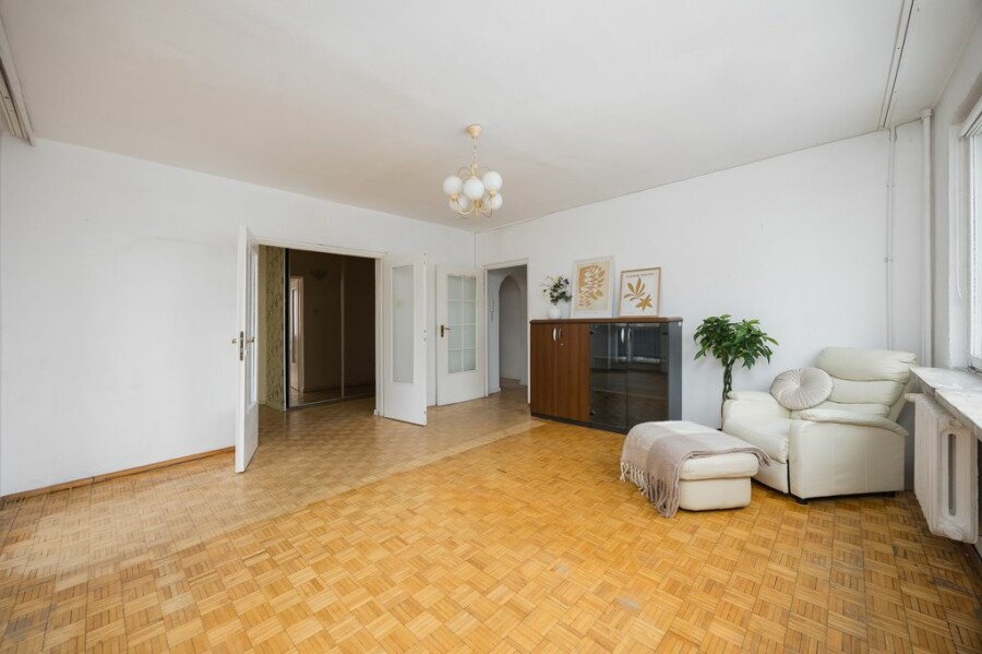 Warszawa, Praga-Południe, Janusza Meissnera, 4 pokoje 84,7 m² Gocław do remontu