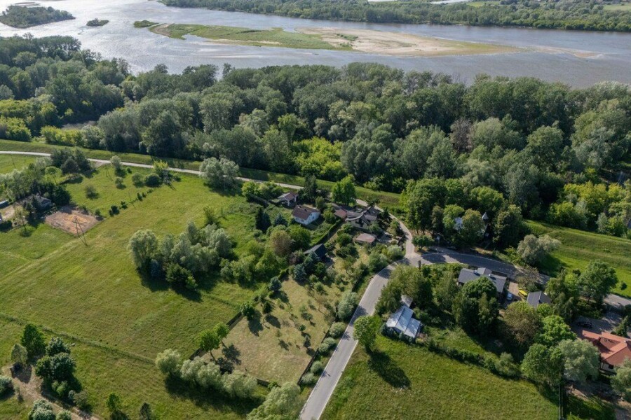 powiat nowodworski, Nowy Secymin, Dom rodzinny z piękna zielenią