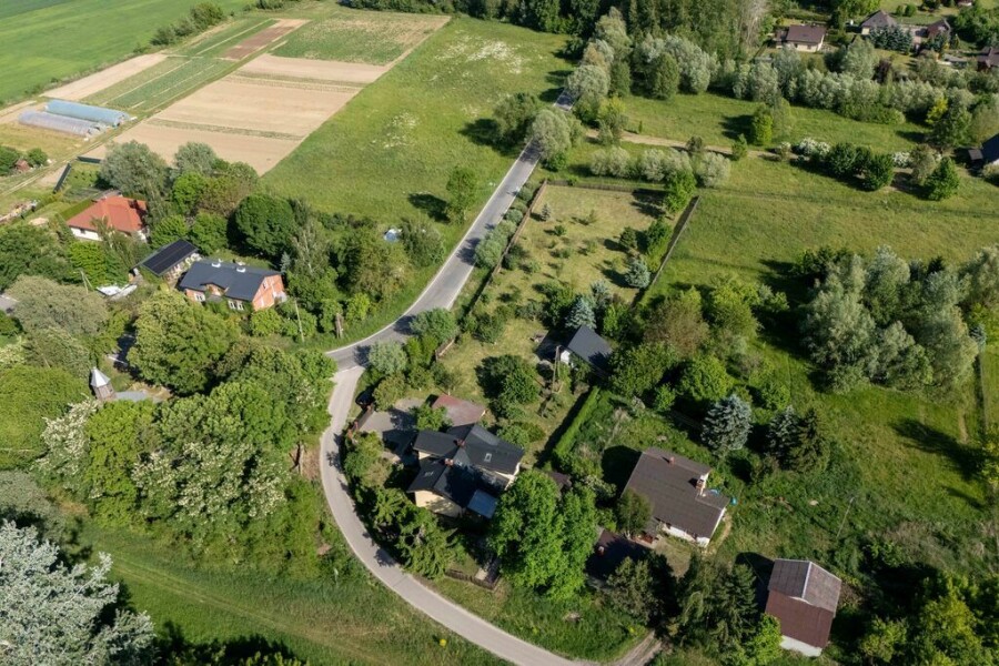 powiat nowodworski, Nowy Secymin, Dom rodzinny z piękna zielenią