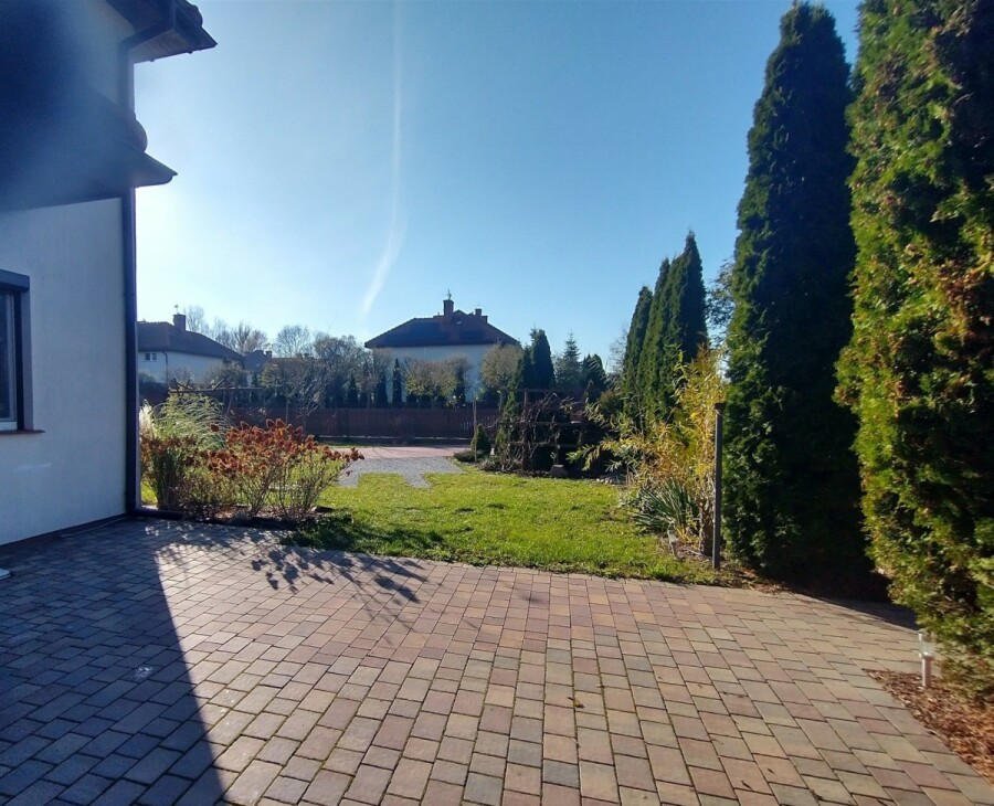 Warszawa, Białołęka Białołęka Dworska, Stuletnia, Dom (Segment skrajny) - Warszawa Białołęka Dworska