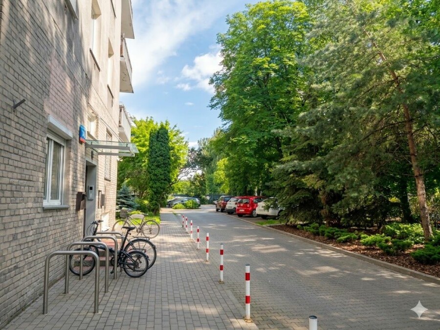 Warszawa, Żoliborz, Kilmatyczne mieszkanie na Żoliborzu