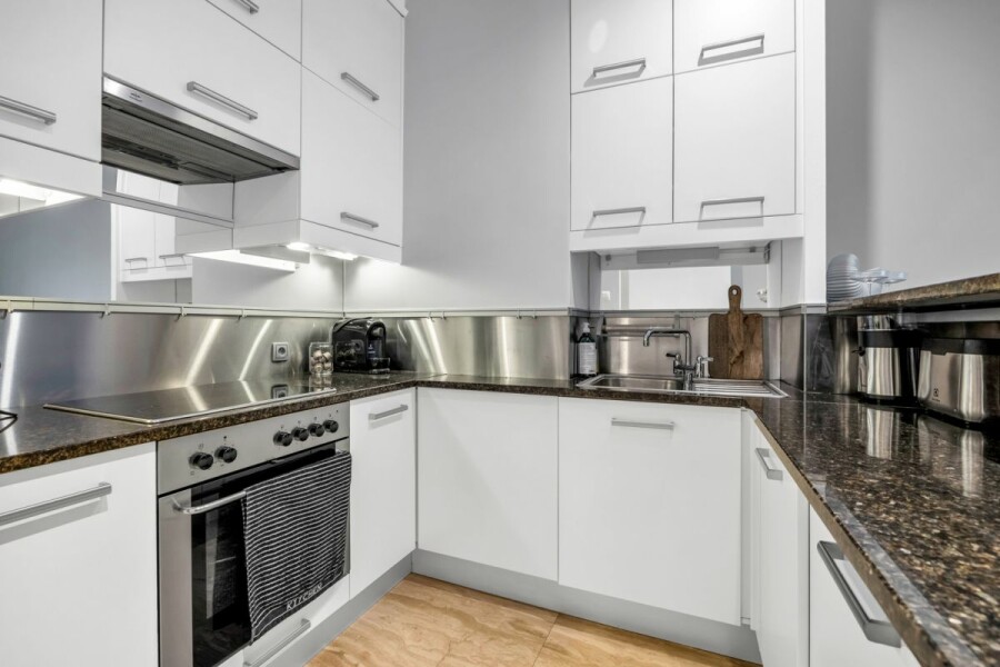 Warszawa, Śródmieście Południowe, Flory, Apartament w zabytkowej kamienicy na Flory