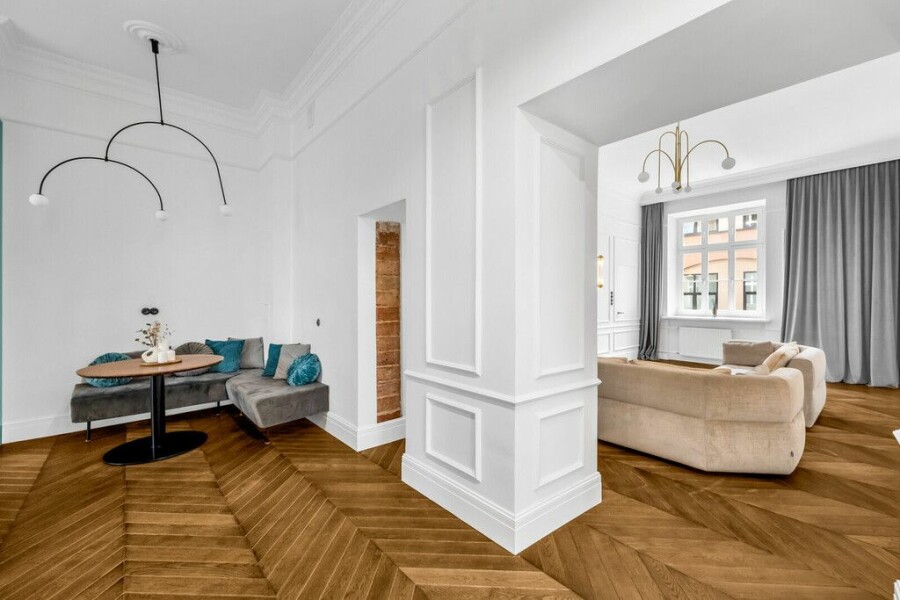 Warszawa, Śródmieście, Aleje Jerozolimskie, Luksusowy Apartament w Zabytkowej Kamienicy.