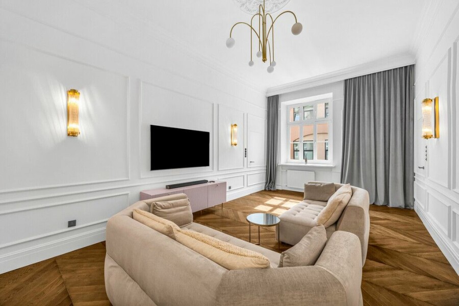 Warszawa, Śródmieście, Aleje Jerozolimskie, Luksusowy Apartament w Zabytkowej Kamienicy.