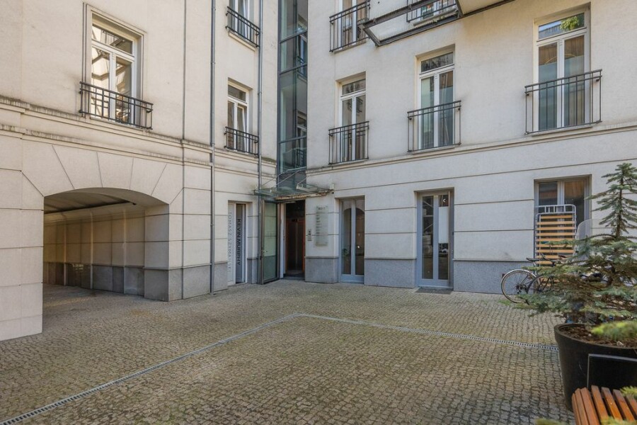 Warszawa, Śródmieście, Wilcza, Zrewitalizowana kamienica Gotowe do zamieszkania