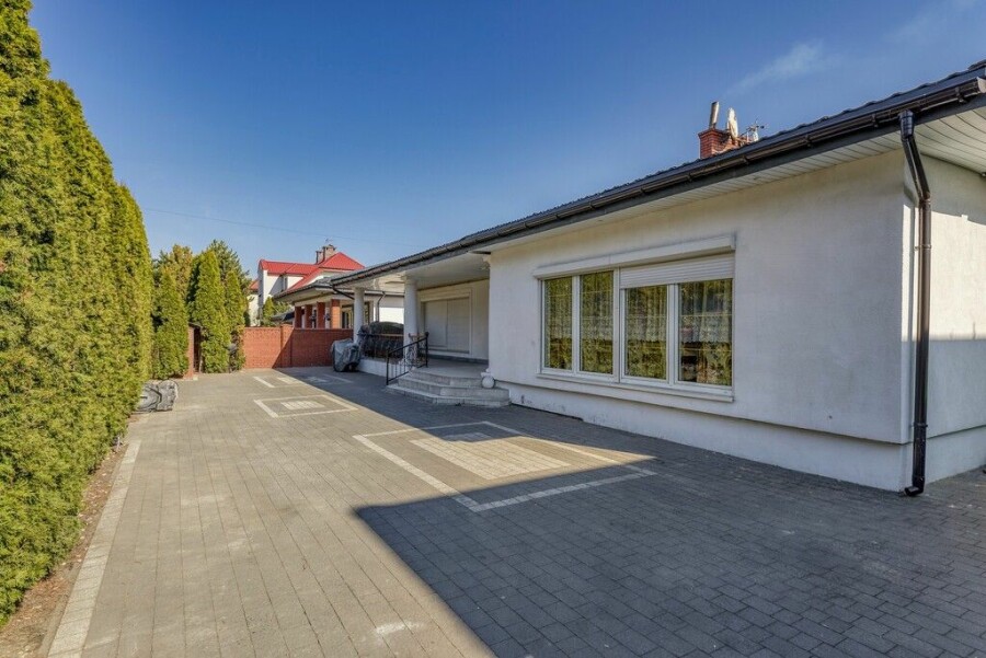 powiat warszawski zachodni, Łomianki, Stanisława Konarskiego, Dom z potencjałem 3 niezależnych mieszkań Łomianki