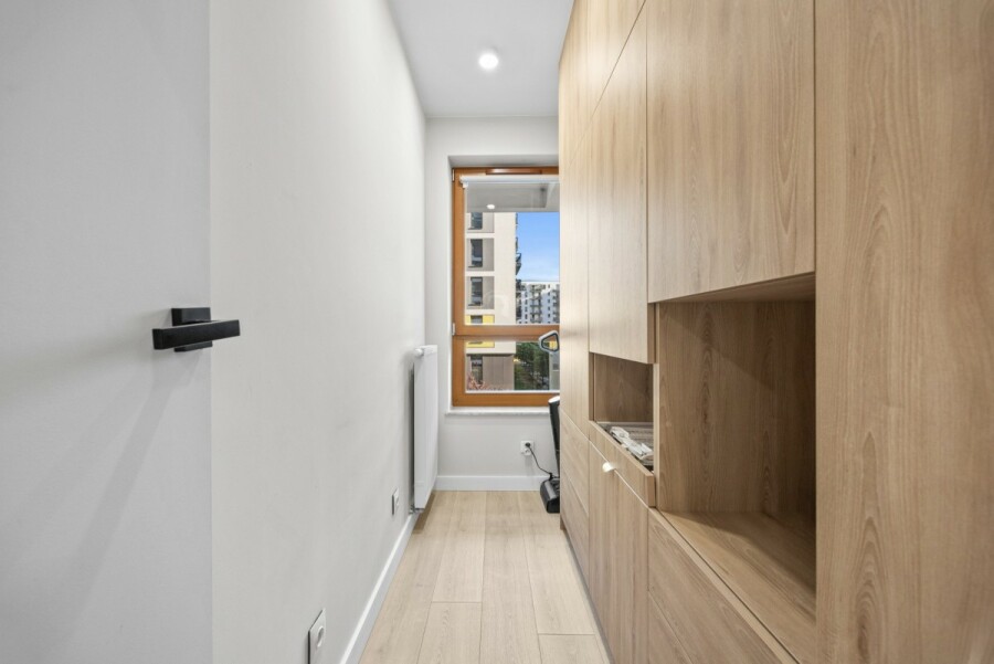 Warszawa, Wola, Marcina Kasprzaka, 3 pokojowy apartament premium 80 m² z 2 balkonami