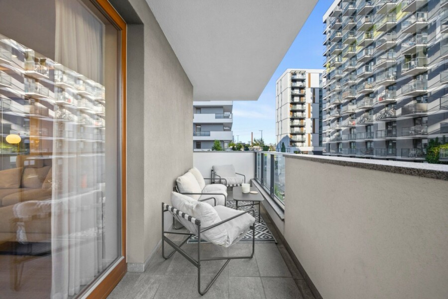 Warszawa, Wola, Marcina Kasprzaka, 3 pokojowy apartament premium 80 m² z 2 balkonami