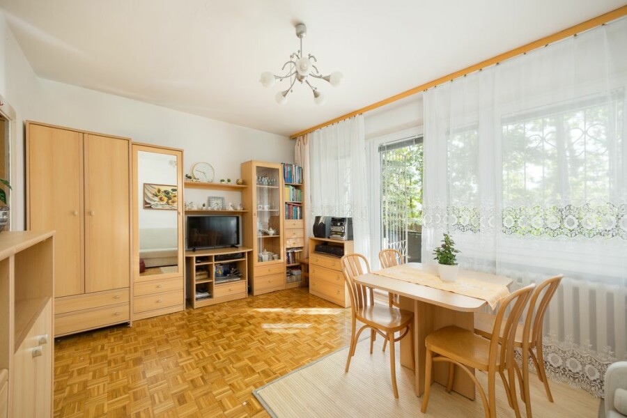 Warszawa, Mokotów, Sewastopolska, Dwustronne Oddzielna kuchnia Widok na zieleń