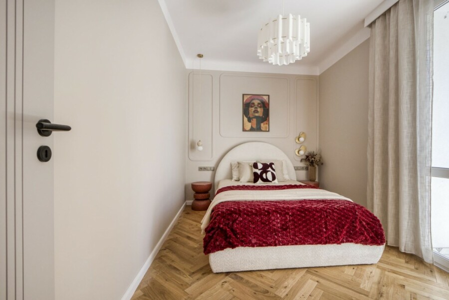 Warszawa, Wola Młynów, Stanisława Staszica, Po remoncie, w kaminiczce, z balkonem