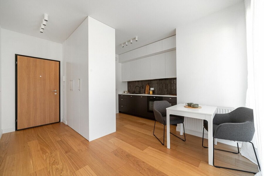 Warszawa, Włochy, Równoległa, przestronna kawalerka balkon parking