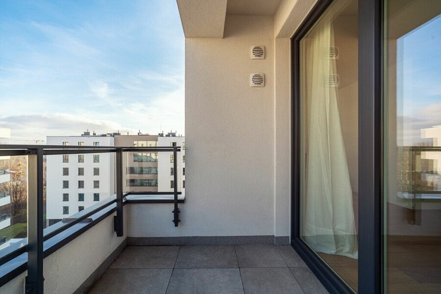 Warszawa, Włochy, Równoległa, przestronna kawalerka balkon parking