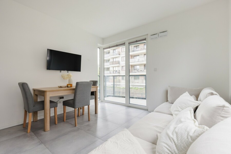 Warszawa, Praga-Południe Gocław, Celownicza, 3 pokoje | salon z aneksem | 2 łazienki, balkon | 