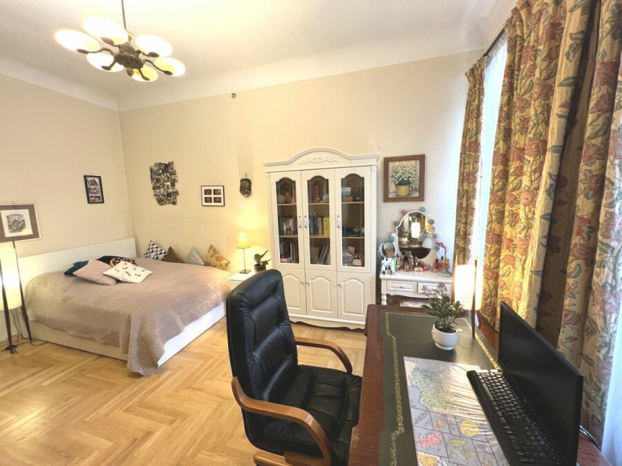 Warszawa, Praga-Północ, Targowa, APARTAMENT W KAMIENICY Z 1900r.