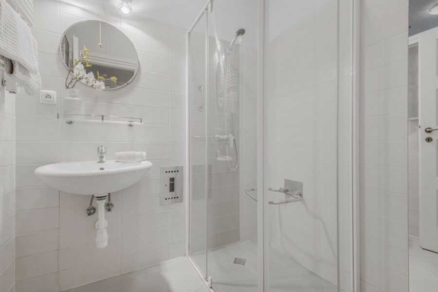 Warszawa, Śródmieście Powiśle, Fabryczna, 2 pokoje z balkonem | przedwojenna kamienica
