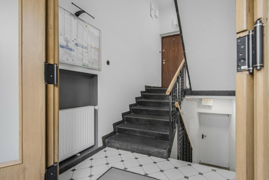 Warszawa, Śródmieście Powiśle, Fabryczna, 2 pokoje z balkonem | przedwojenna kamienica