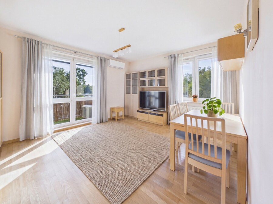 Warszawa, Praga-Południe, Omulewska, Oddzielna kuchnia / Duży balkon / Dobry rozkład