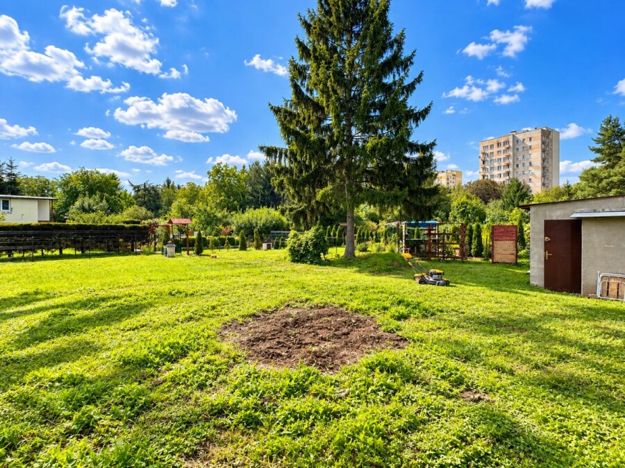 Warszawa, Praga-Południe, Aleja Jerzego Waszyngtona, Działka ROD 474 m² pełna zieleni | Prąd i Woda