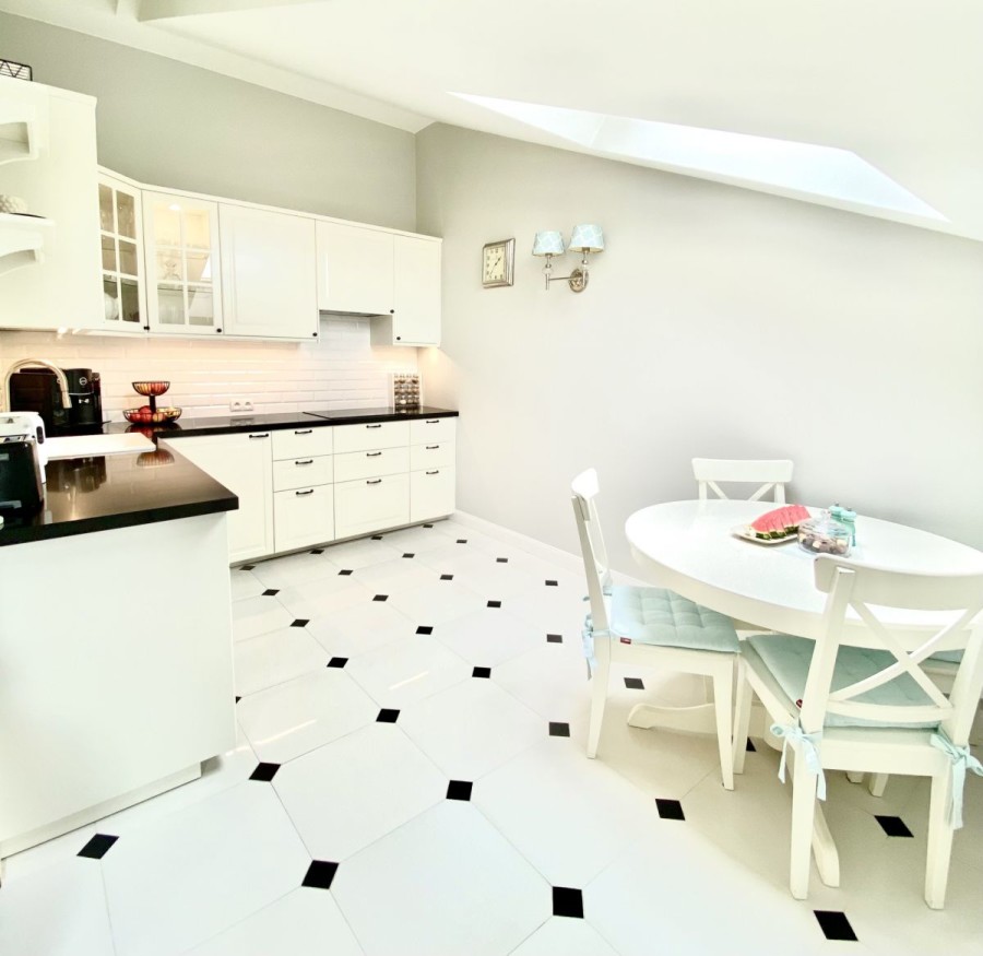 Warszawa, Ursynów, Villardczyków, Przestronny apartament w wysokim standardzie