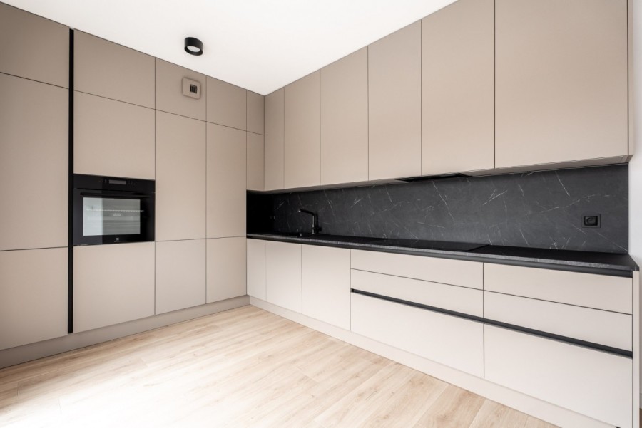 Warszawa, Ochota, Lirowa, Apartamentowiec do wynajęcia| Garaż| Komórki