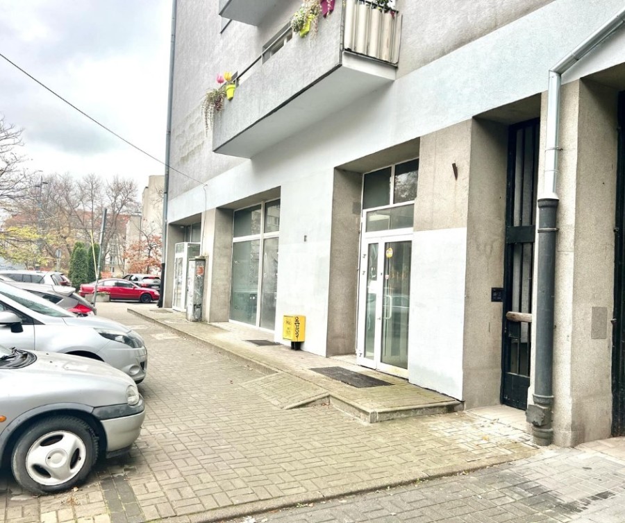 Warszawa, Mokotów Sielce, Promenada, Lokal handlowo-usługowy, witryny, ul. Belwederska
