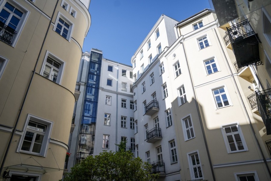 Warszawa, Śródmieście, Piękna, Apartament pod klucz w odrestaurowanej kamienicy