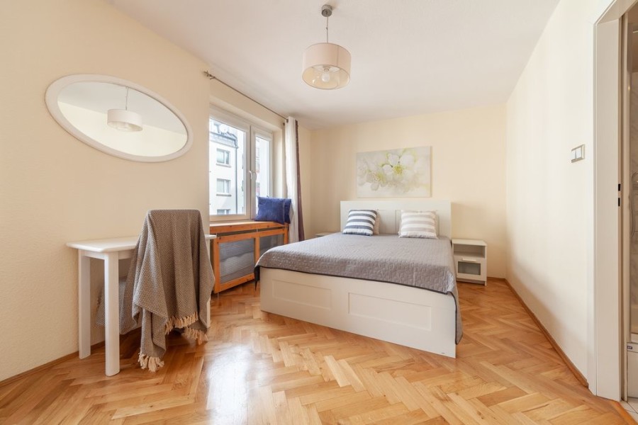 Warszawa, Śródmieście, Hoża, Przestronne 3-pokojowe w samym Centrum