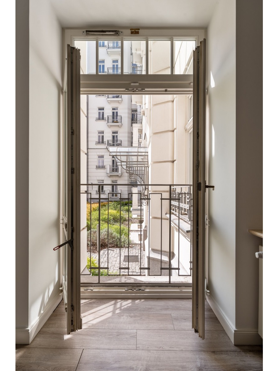 Warszawa, Śródmieście, Hoża, Elegancka kamienica, klimatyzacja - biuro i usługi
