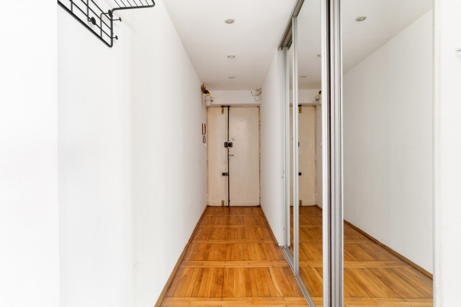 Warszawa, Śródmieście, Wilcza, dwupokojowy apartament w Kamienica Centrum 67m2