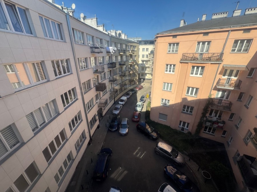 Warszawa, Śródmieście, Jaworzyńska, KAMIENICA na ciekawe B I U R O
